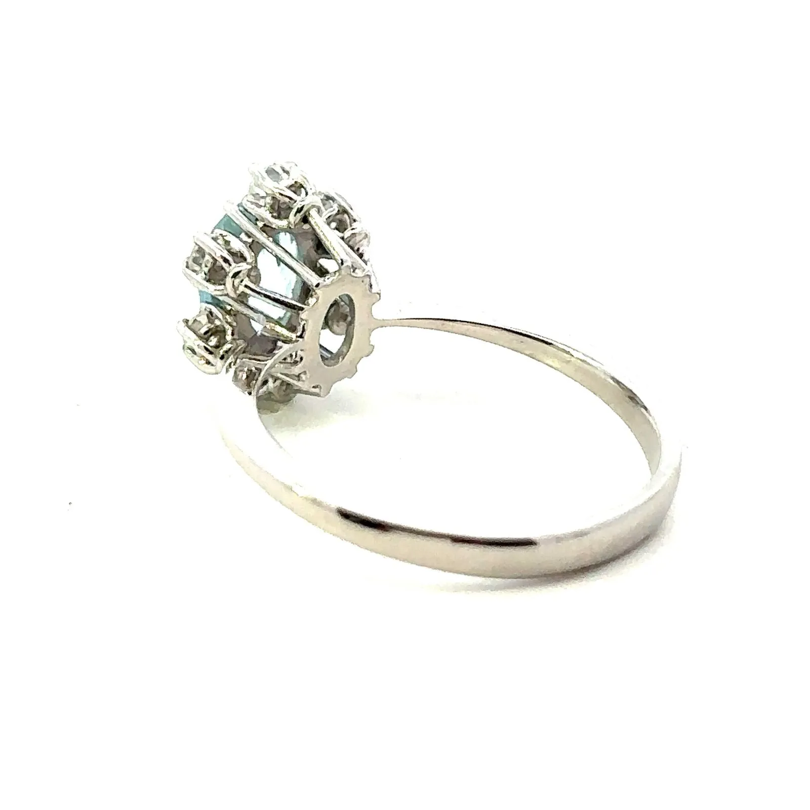 18ct White Gold Aquamarine & Diamond Cluster Ring.