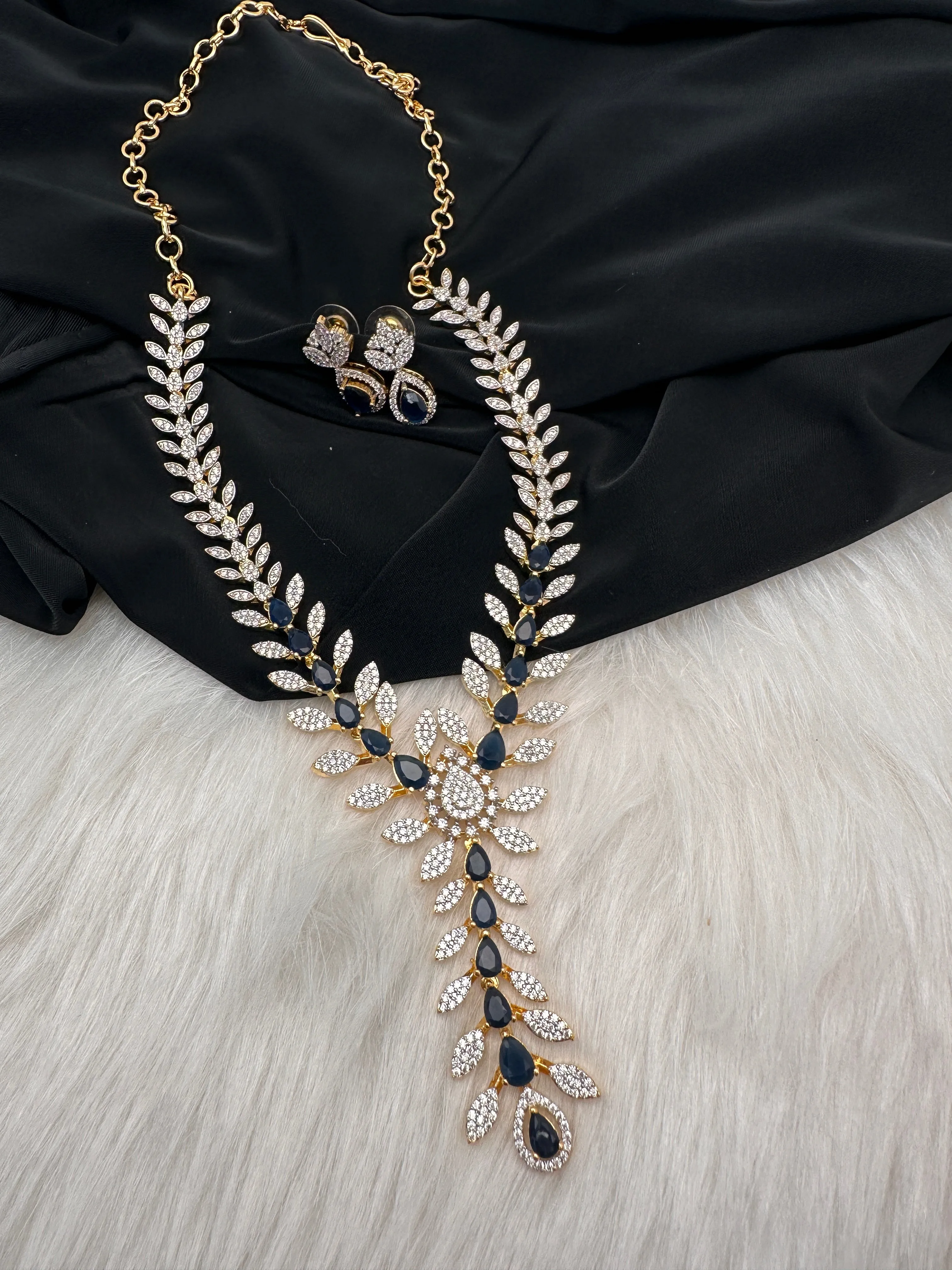 AD Color Stone Dainty Short Necklace