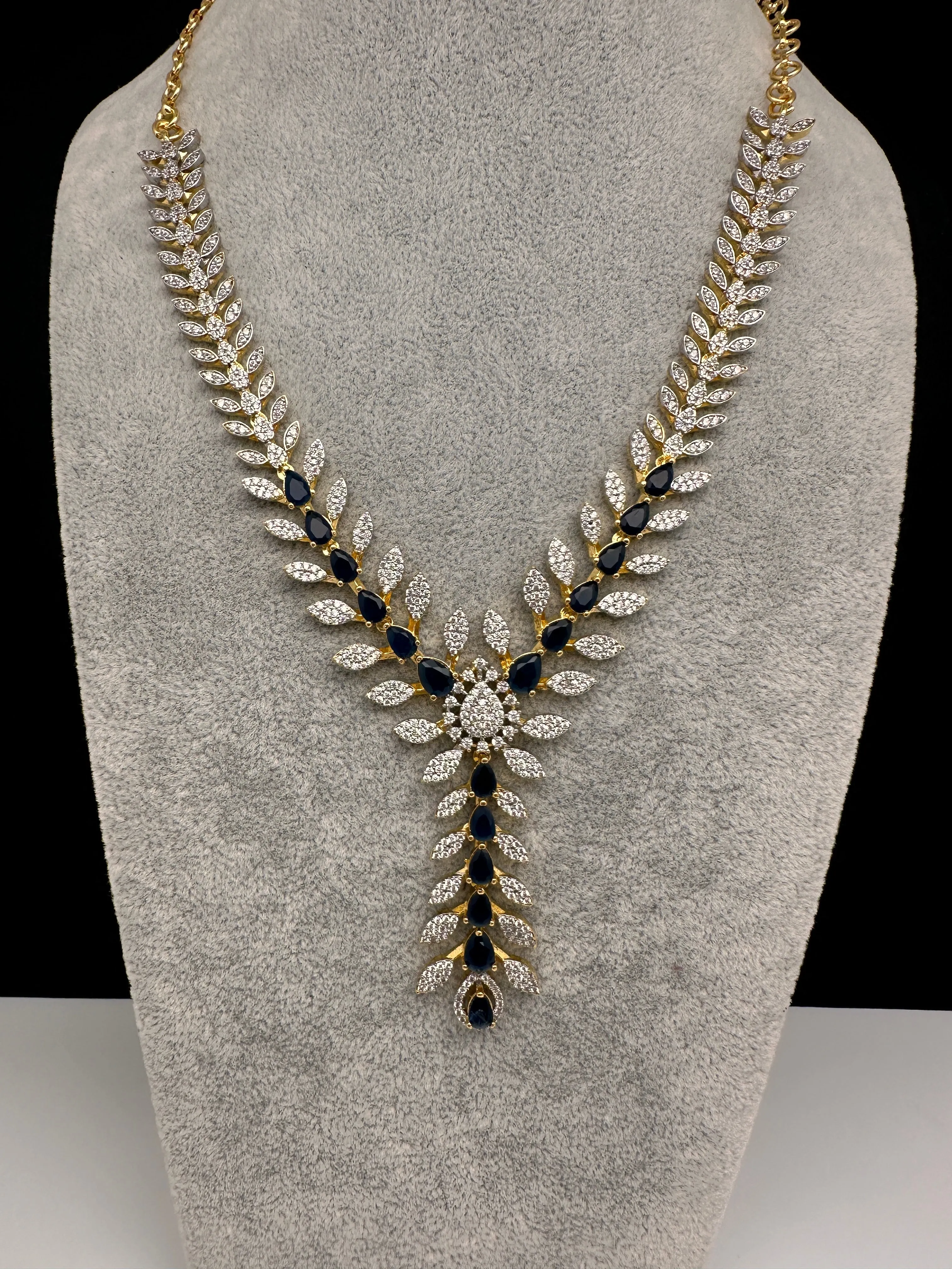 AD Color Stone Dainty Short Necklace