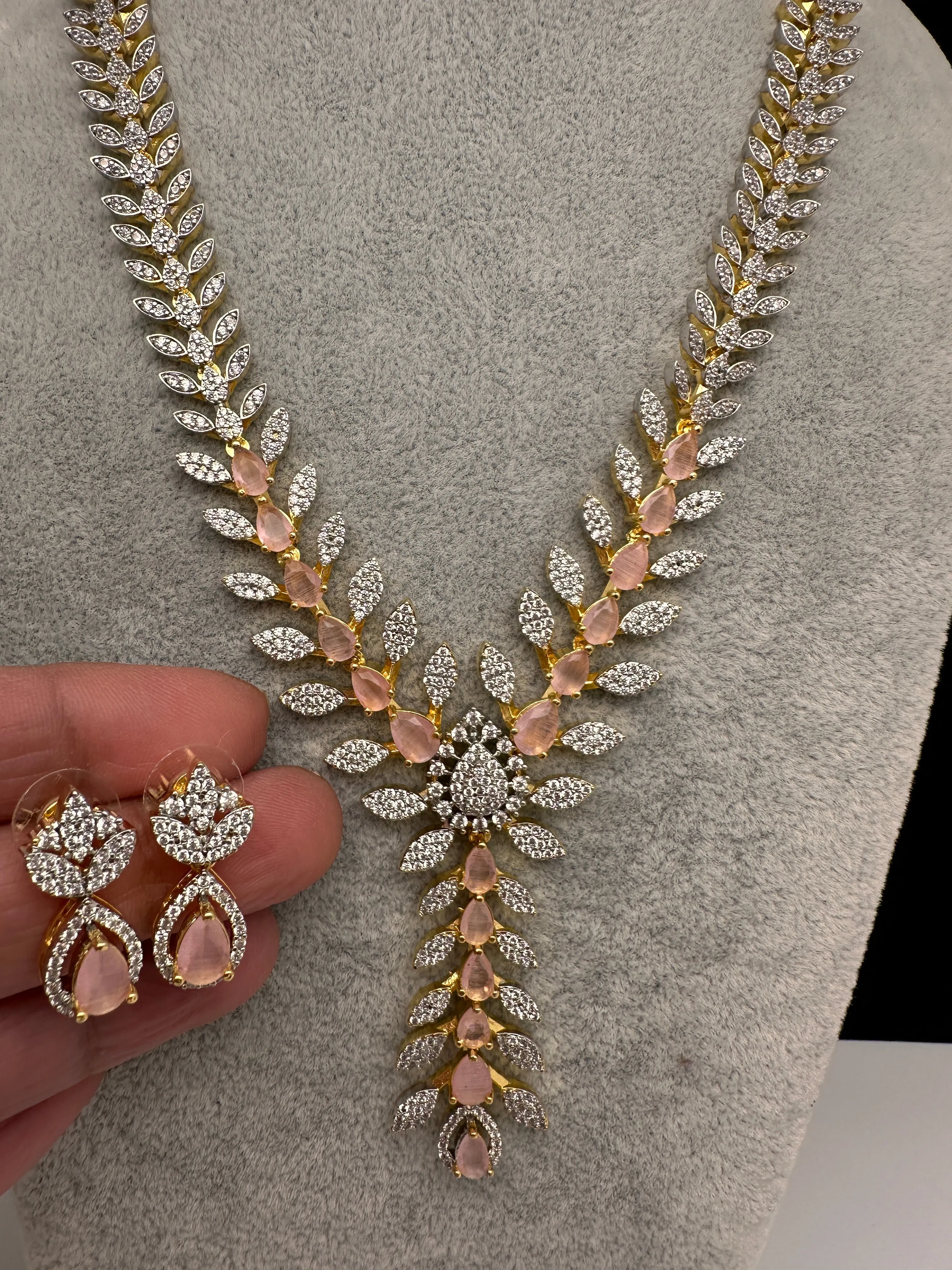 AD Color Stone Dainty Short Necklace