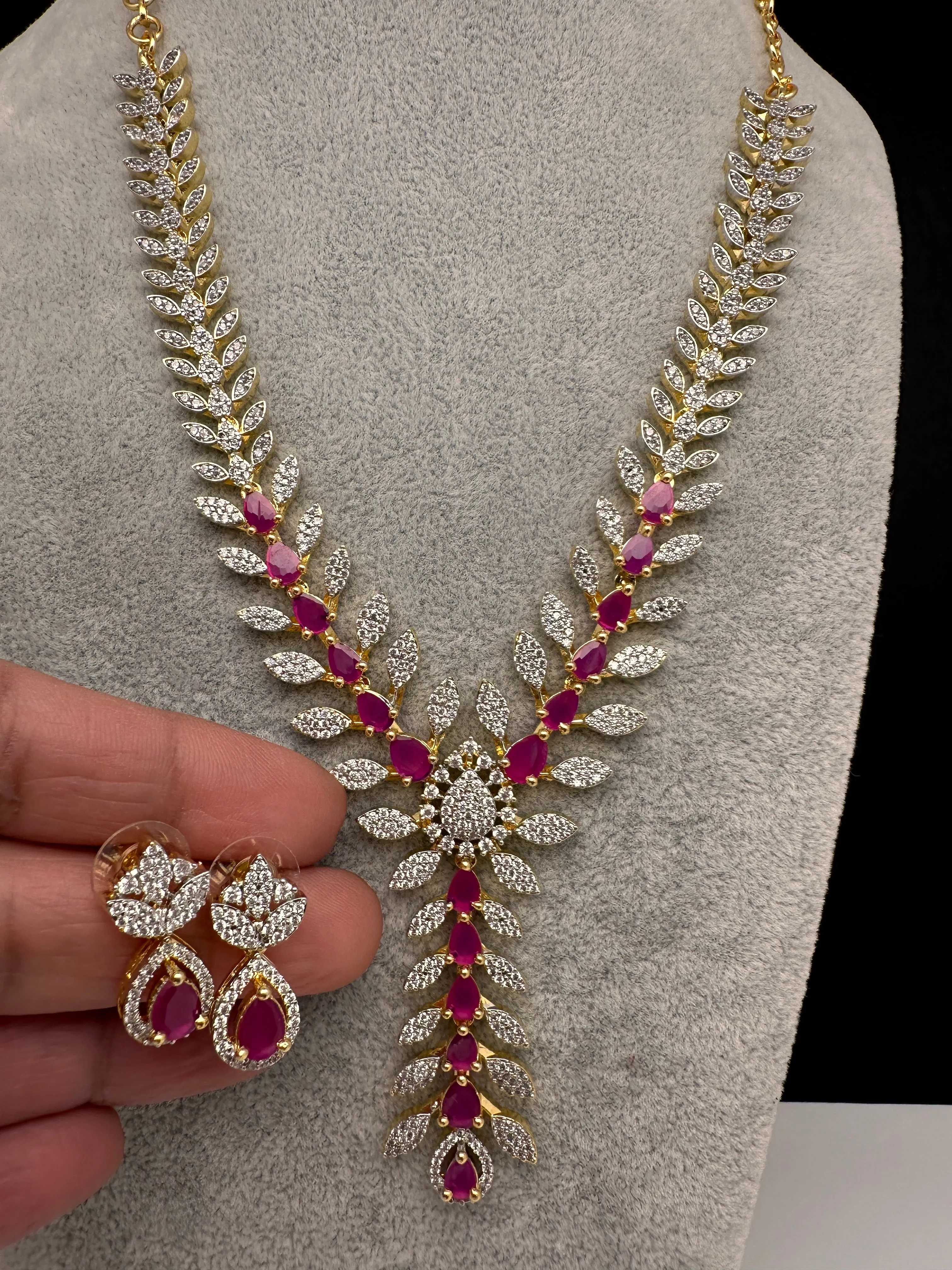 AD Color Stone Dainty Short Necklace
