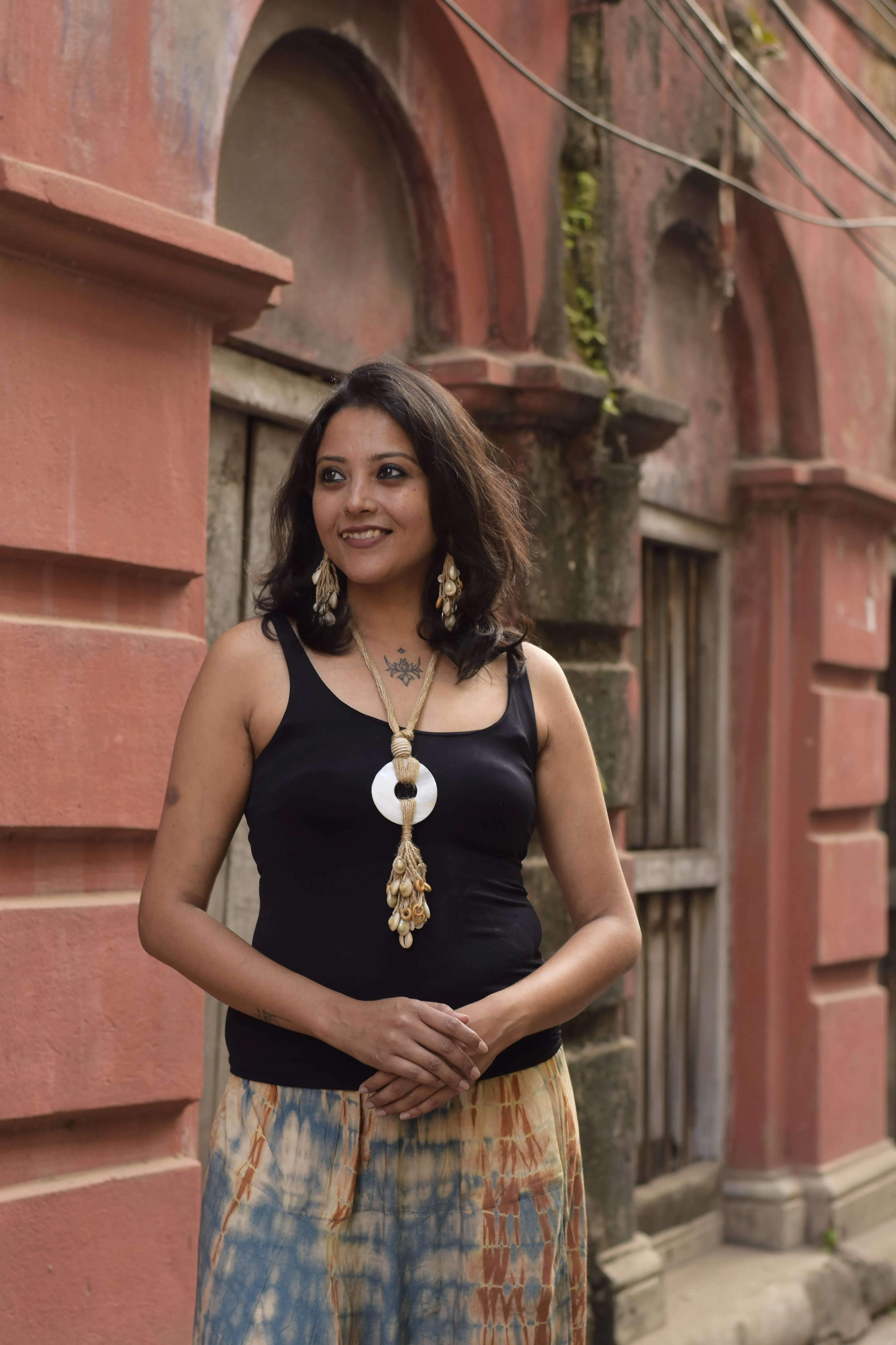 Amarta Jute & Shell Necklace & Earrings set