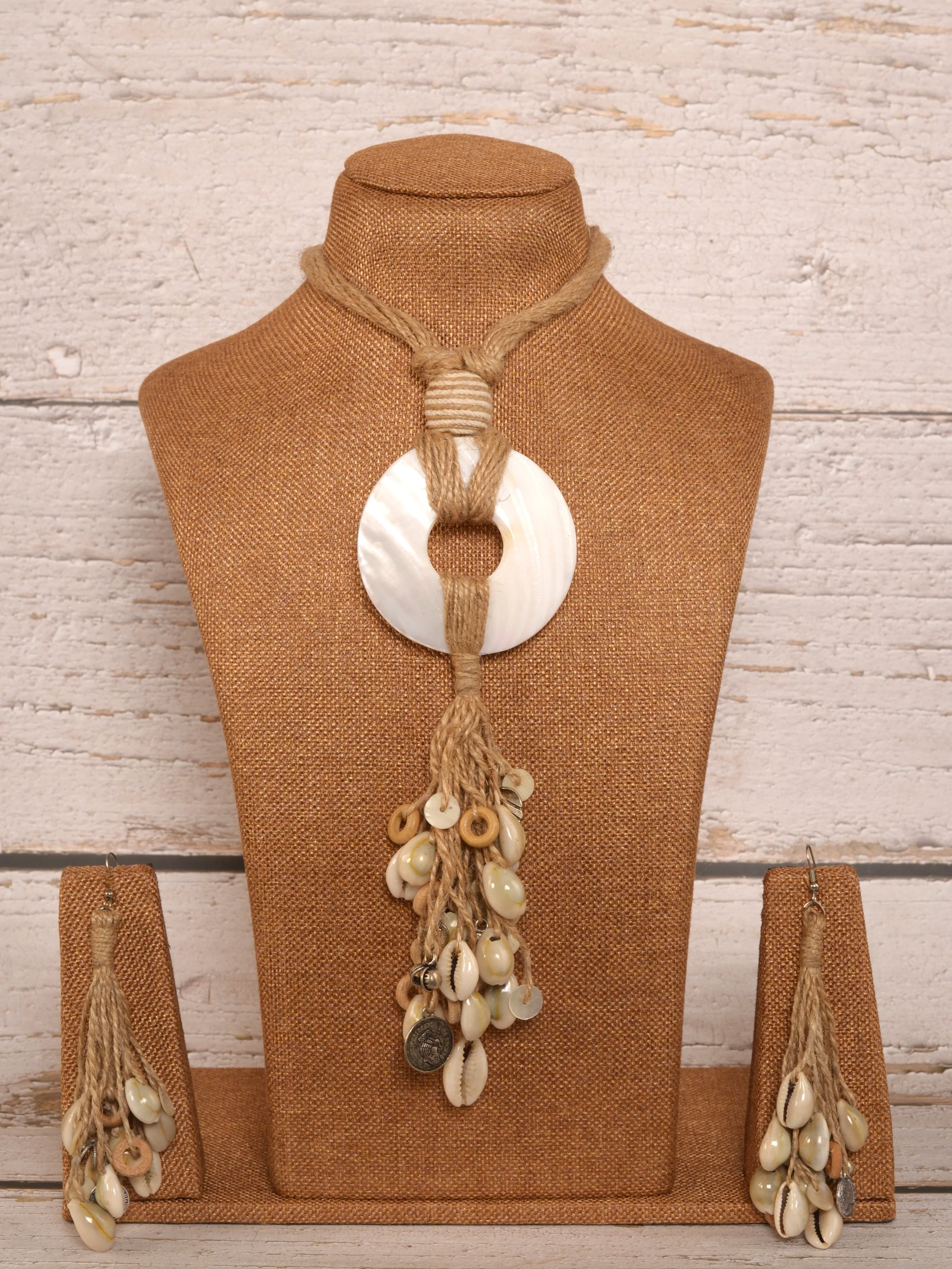 Amarta Jute & Shell Necklace & Earrings set