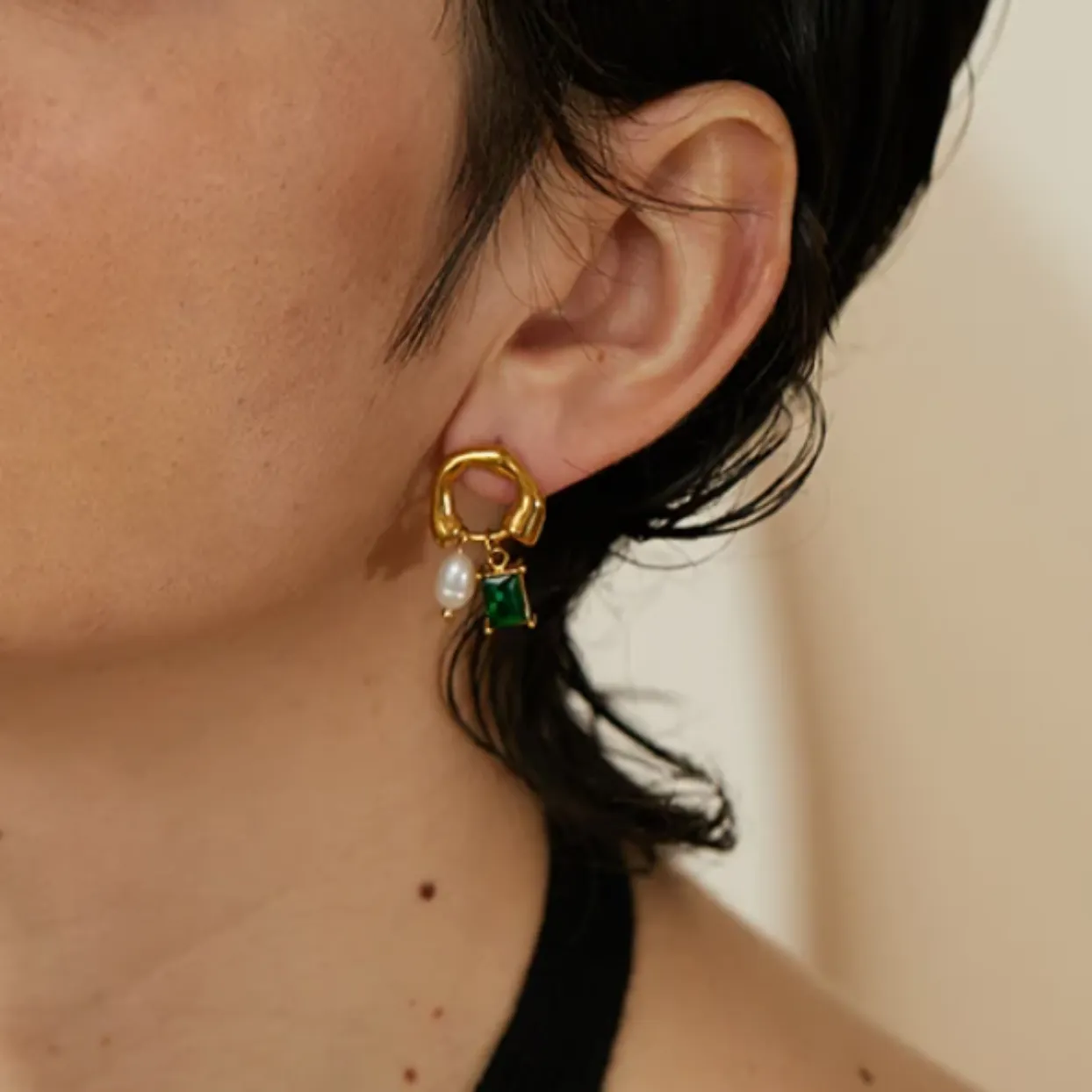 BAROQUE PEARL CUBIC ZIRCONIAN / EMERALD GOLD -  WATERPROOF EARRINGS