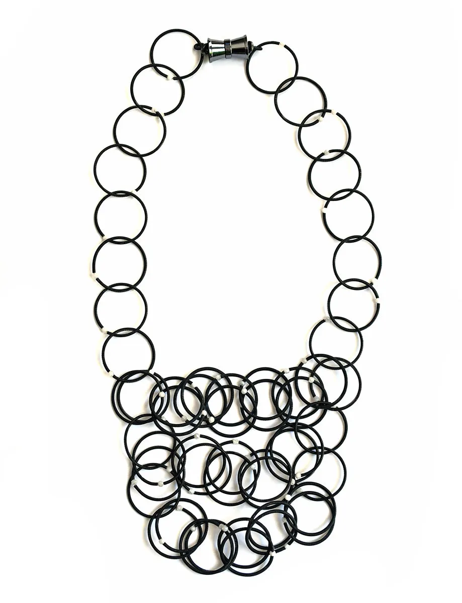 Black Wire Rings with Moonstone Beads Necklace