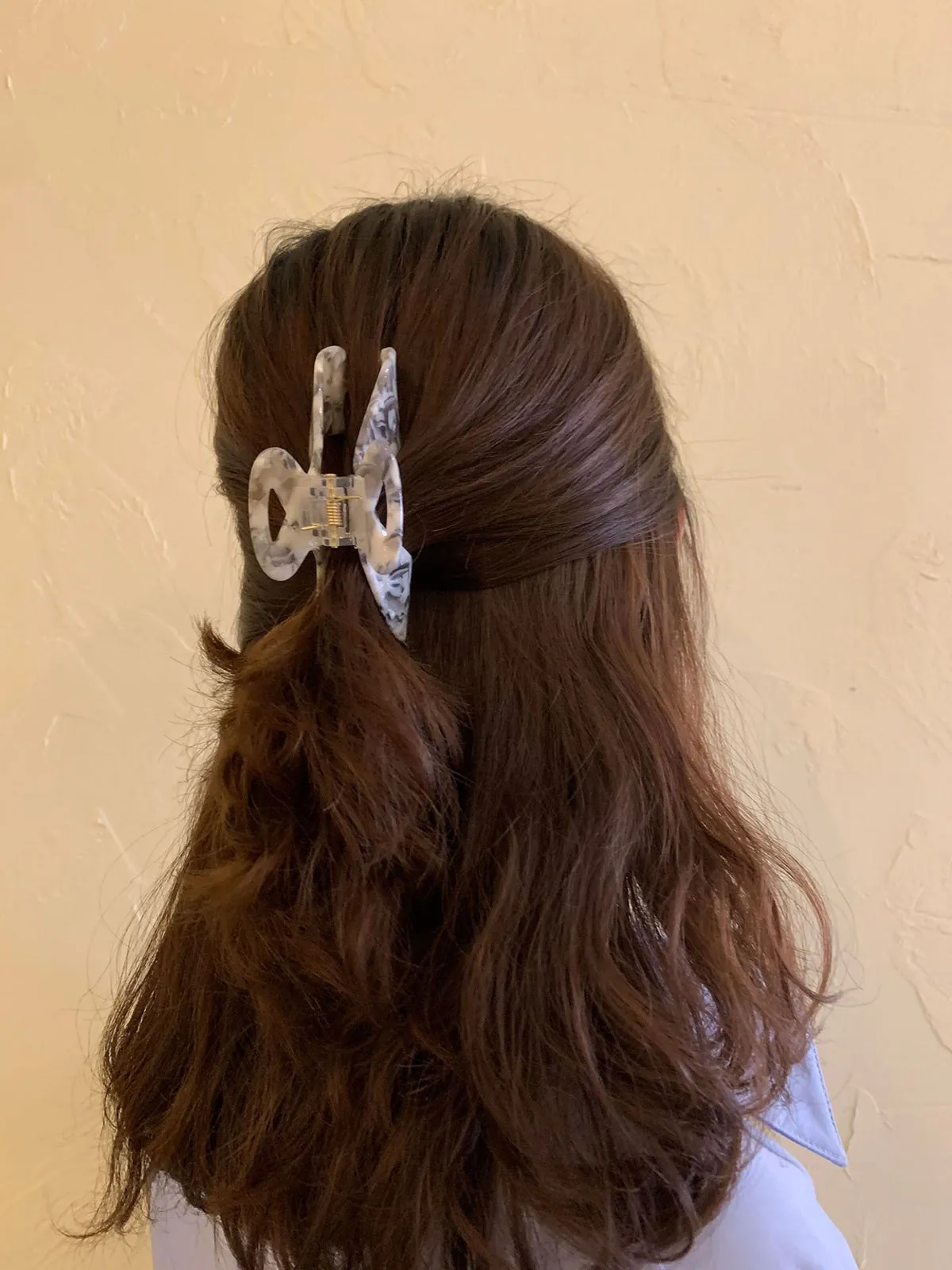 Elegant Acetic Acid Grab Hair Clip