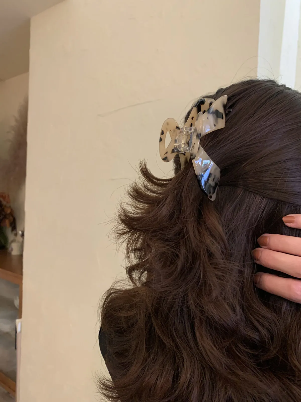 Elegant Acetic Acid Grab Hair Clip