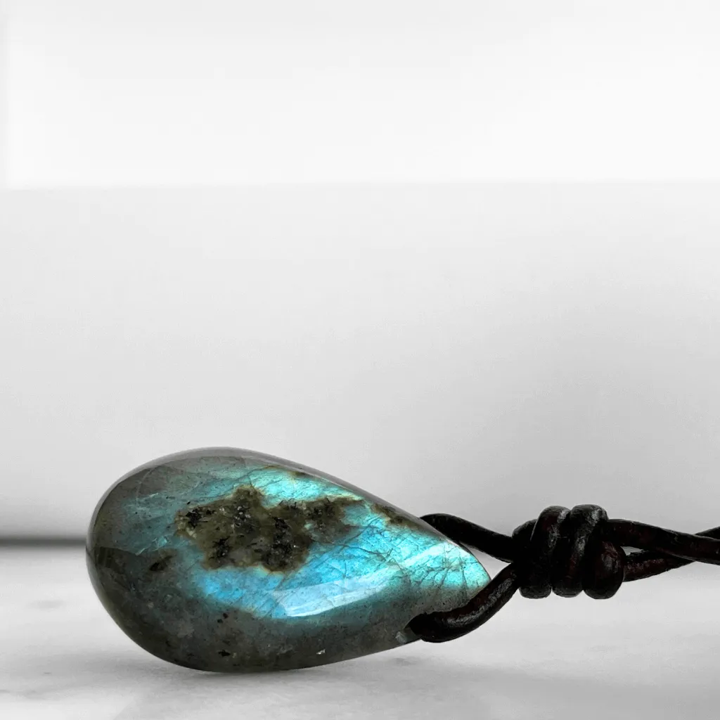 Labradorite Gemstone OOAK Pendant Necklace with Blue Flash