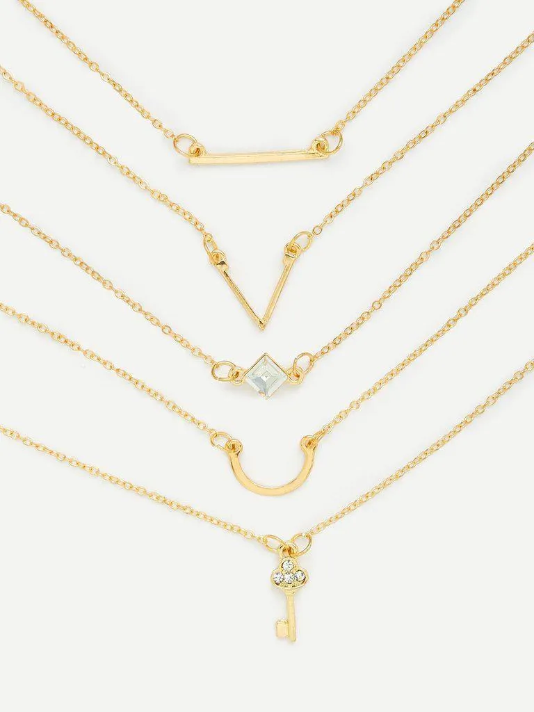 Letter V & Key Design Link Bracelet Set