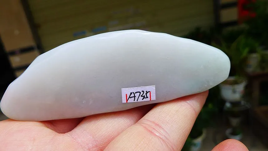 Natural Jade Rough Jadeite Raw (101g,8.8X2.8X2.3cm)