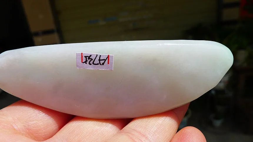 Natural Jade Rough Jadeite Raw (101g,8.8X2.8X2.3cm)