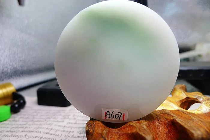 Natural Jade Rough Jadeite Raw (123g,5.4X1.6cm)
