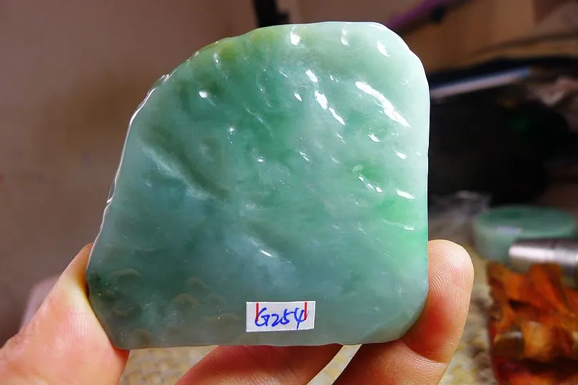 Natural Jade Rough Jadeite Raw (123g,5.7X6X1.45cm)