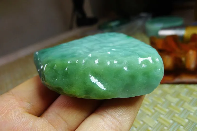 Natural Jade Rough Jadeite Raw (123g,5.7X6X1.45cm)