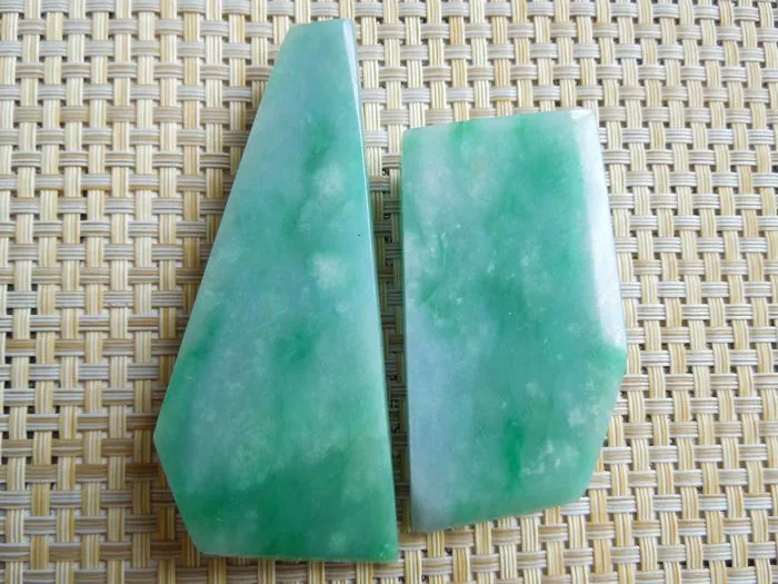 Natural Jade Rough Jadeite Raw (128g, 90X38X12mm & 68X38X9mm)