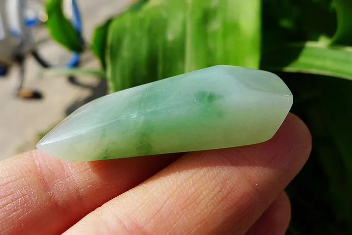 Natural Jade Rough Jadeite Raw (14g,4X1.3X1.2cm)