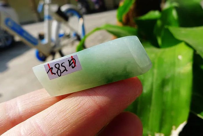 Natural Jade Rough Jadeite Raw (14g,4X1.3X1.2cm)