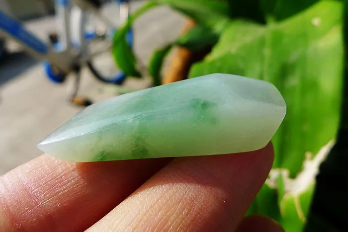 Natural Jade Rough Jadeite Raw (14g,4X1.3X1.2cm)