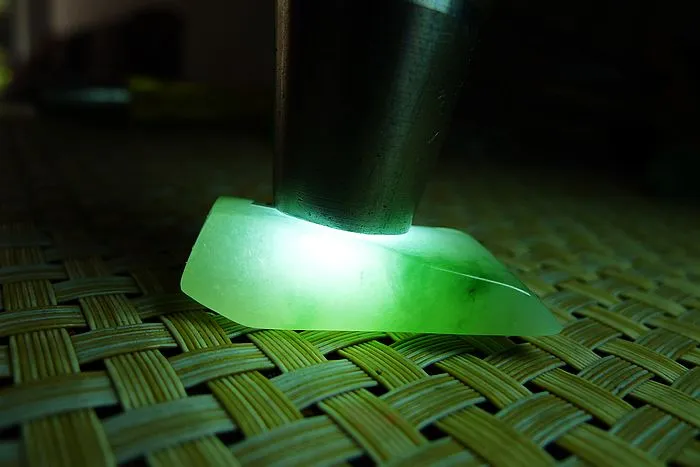 Natural Jade Rough Jadeite Raw (14g,4X1.3X1.2cm)