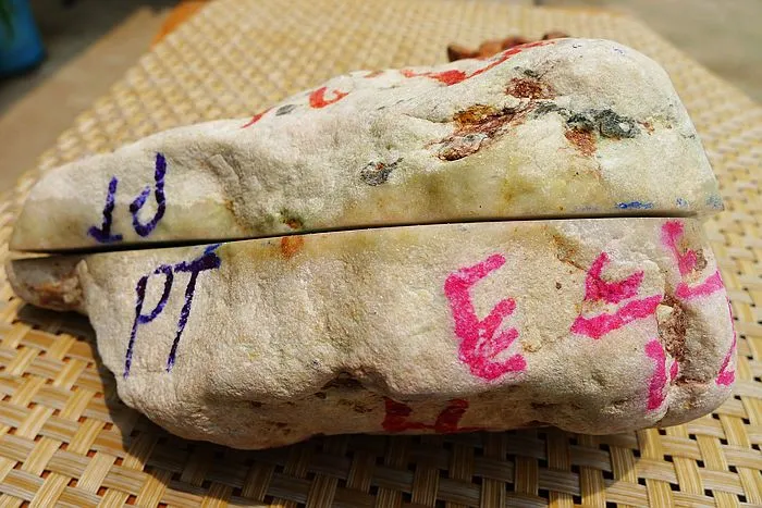 Natural Jade Rough Jadeite Raw 1.99kg