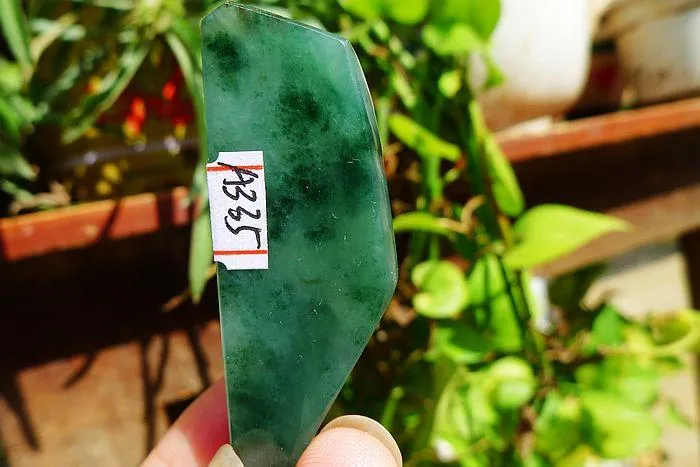 Natural Jade Rough Jadeite Raw (20g,5.7X1.9X1.3cm)