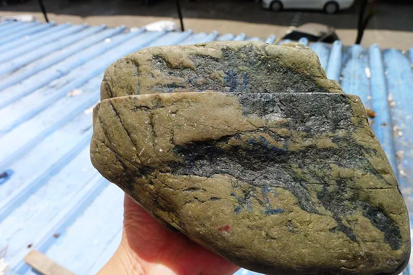 Natural Jade Rough Jadeite Raw 2.3kg