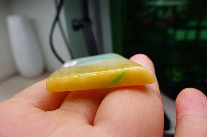 Natural Jade Rough Jadeite Raw (26g,5.2X3.3X0.55cm)