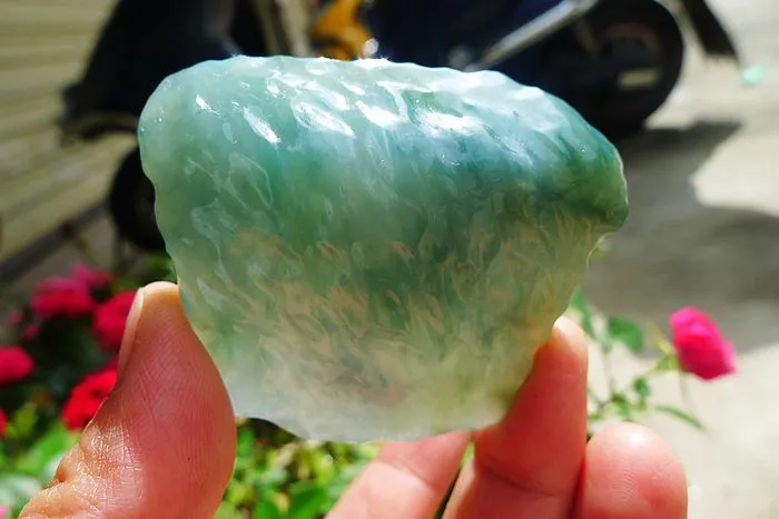 Natural Jade Rough Jadeite Raw (49g,5.5X4.7X1.1cm)