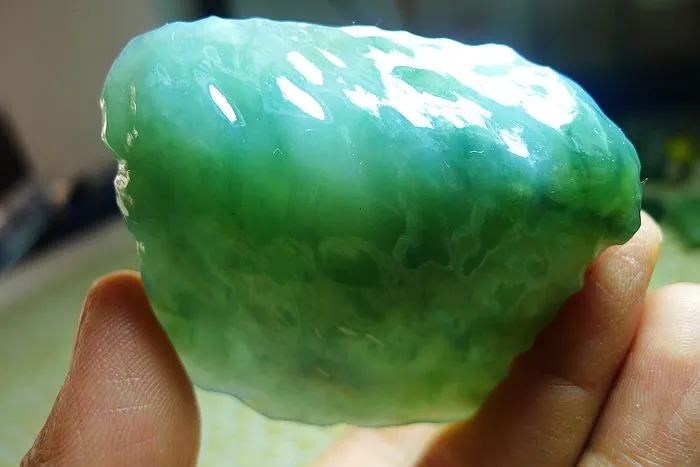 Natural Jade Rough Jadeite Raw (49g,5.5X4.7X1.1cm)