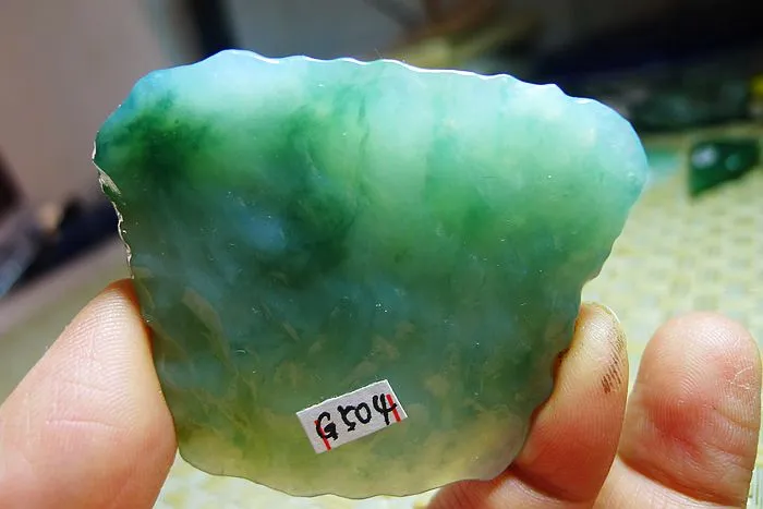 Natural Jade Rough Jadeite Raw (49g,5.5X4.7X1.1cm)