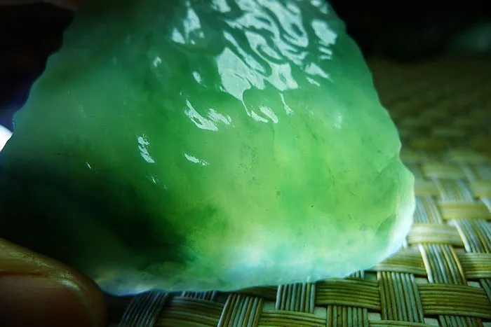 Natural Jade Rough Jadeite Raw (49g,5.5X4.7X1.1cm)