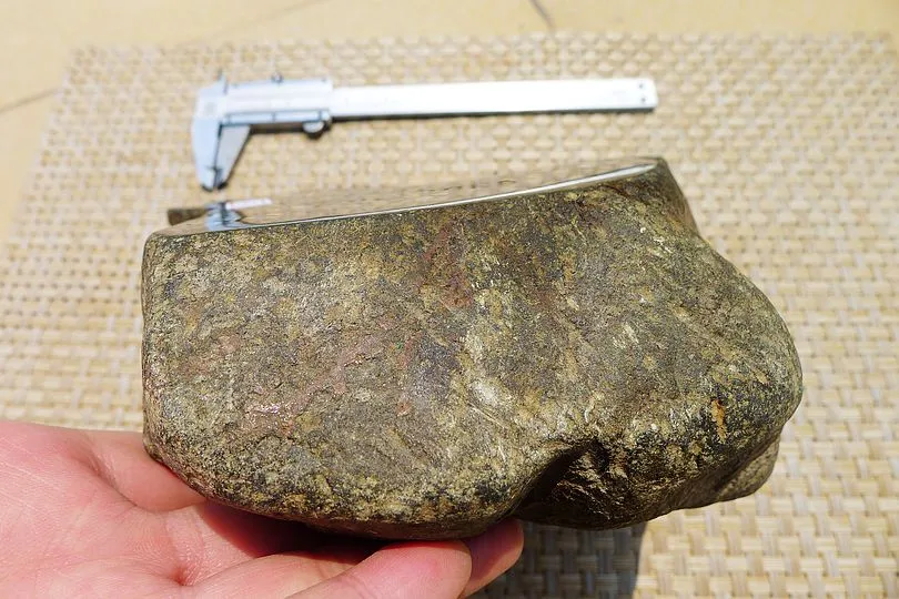 Natural Jade Rough Jadeite Raw (4.9kg,20X15.5X9cm)