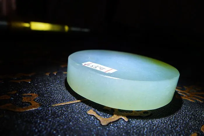 Natural Jade Rough Jadeite Raw (54g,4.5X4.5X0.95cm)