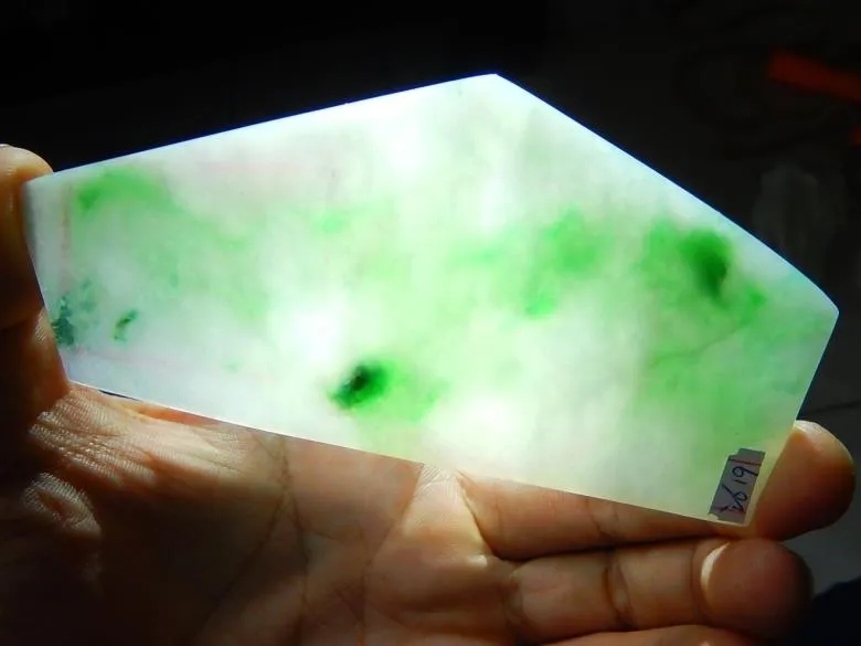 Natural Jade Rough Jadeite Raw (66g, 115X57X5.2mm)