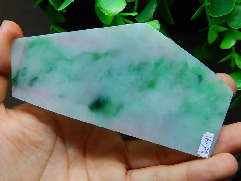 Natural Jade Rough Jadeite Raw (66g, 115X57X5.2mm)