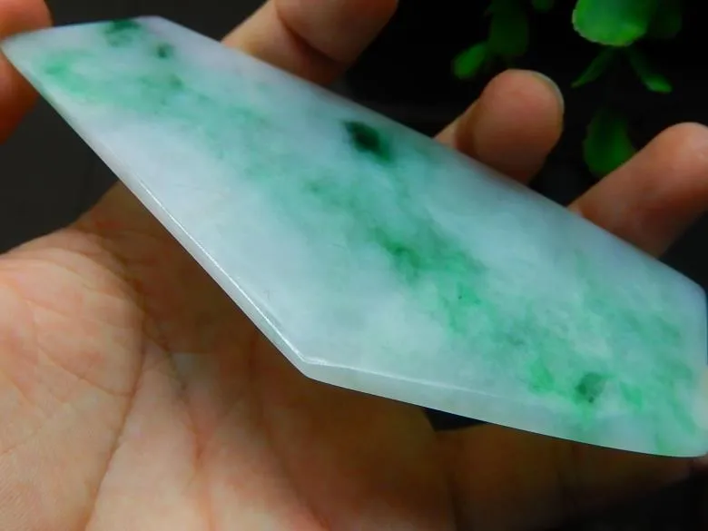 Natural Jade Rough Jadeite Raw (66g, 115X57X5.2mm)