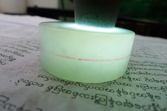 Natural Jade Rough Jadeite Raw (69g,4X1.66cm)