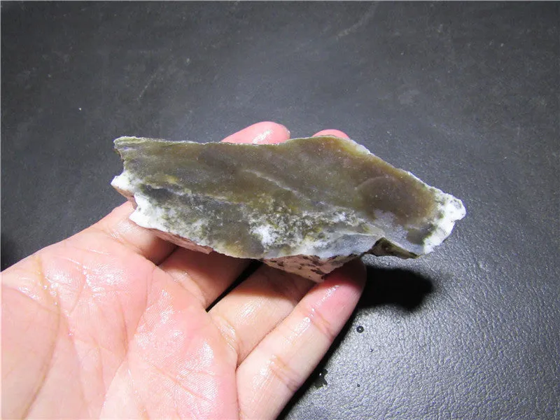 Natural Kunlun Jade Rough Nephrite Raw (101.84g, 93X42X25mm)