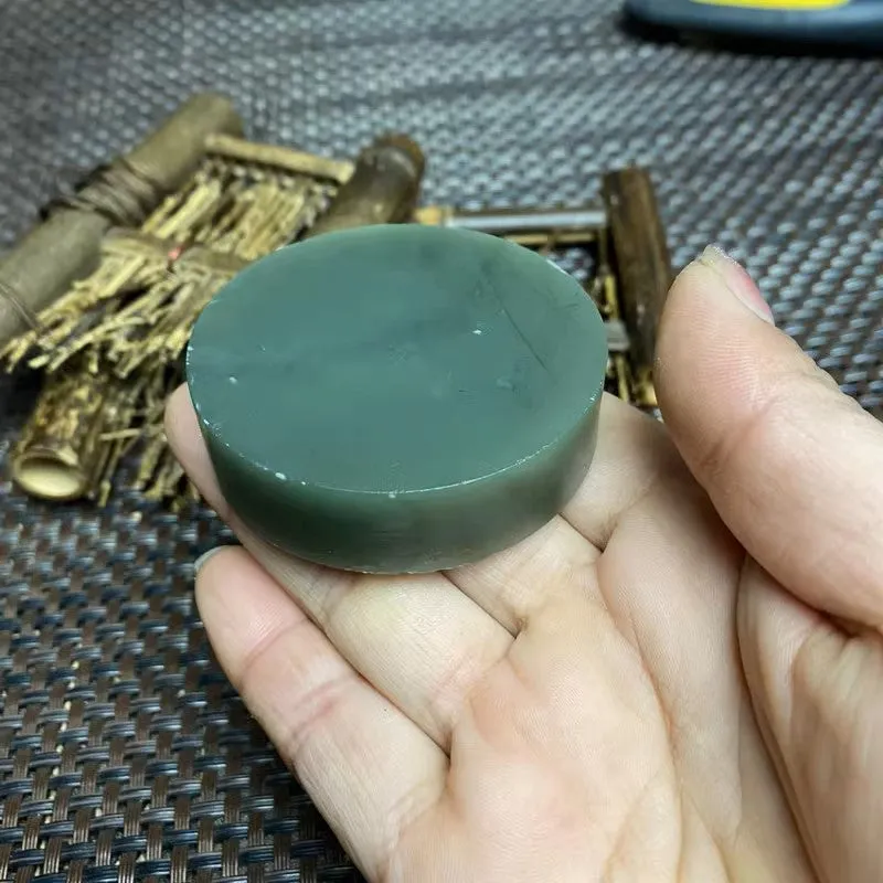 Natural Kunlun Jade Rough Nephrite Raw (104g,5.5X1.5cm)
