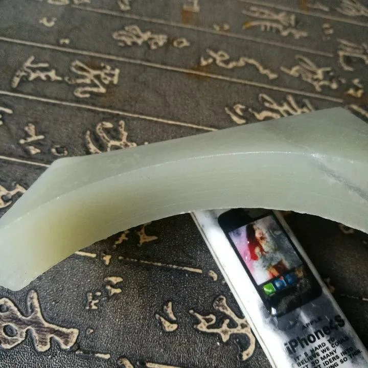 Natural Kunlun Jade Rough Nephrite Raw (108g, 8X2X1.4cm)