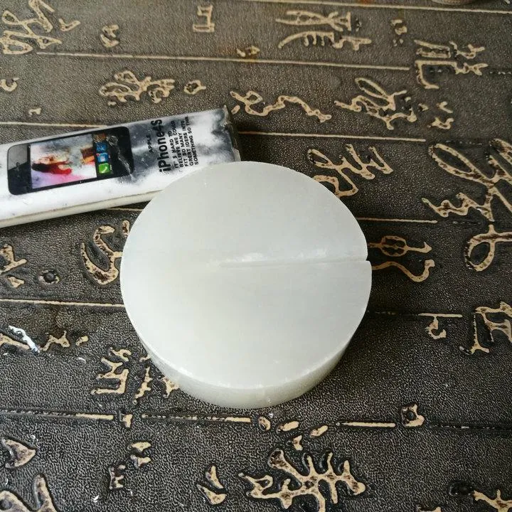 Natural Kunlun Jade Rough Nephrite Raw (119g, 5.4X1.8cm)