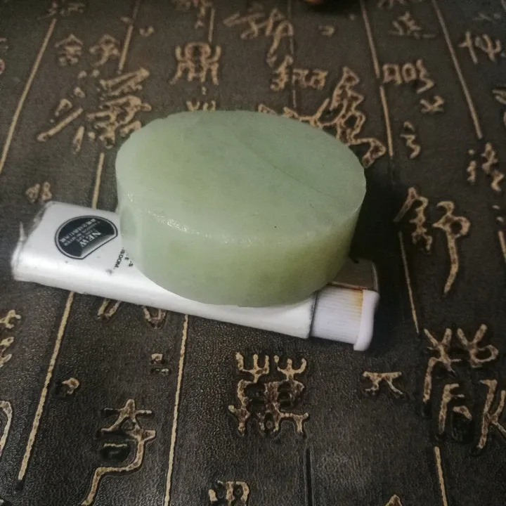 Natural Kunlun Jade Rough Nephrite Raw (120g, 5.5X5.5X1.7cm)