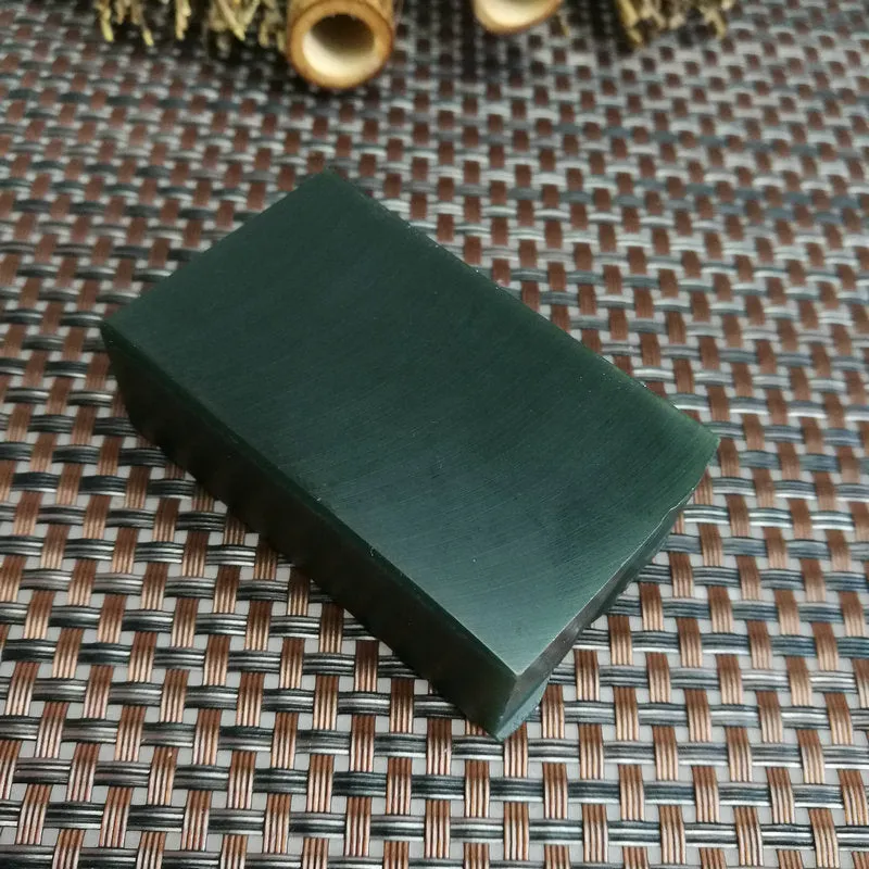 Natural Kunlun Jade Rough Nephrite Raw (121g,5.5X3.5X2cm)