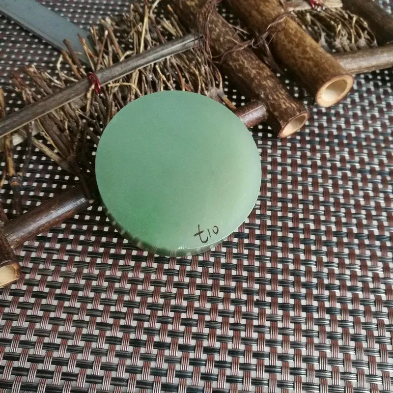 Natural Kunlun Jade Rough Nephrite Raw (135g, 5.7X1.7cm)