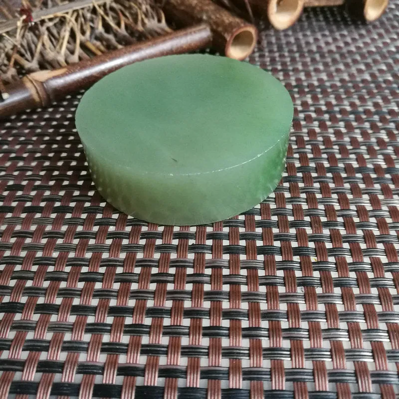 Natural Kunlun Jade Rough Nephrite Raw (135g, 5.7X1.7cm)