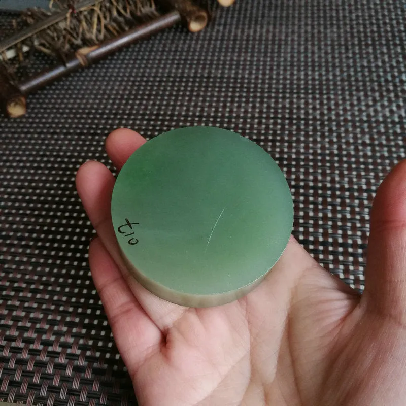 Natural Kunlun Jade Rough Nephrite Raw (135g, 5.7X1.7cm)