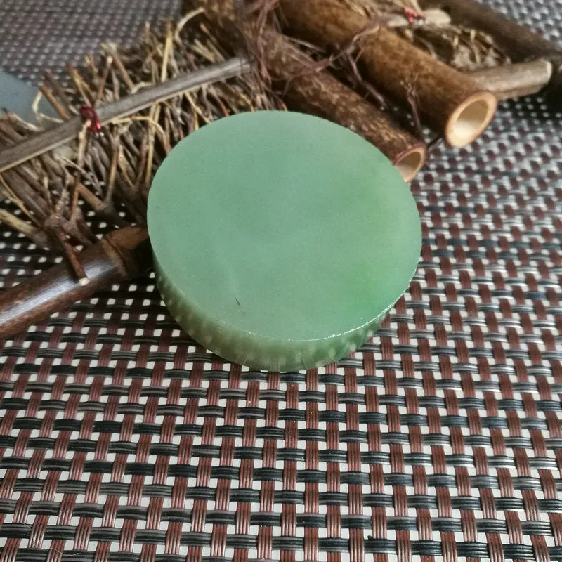 Natural Kunlun Jade Rough Nephrite Raw (135g, 5.7X1.7cm)
