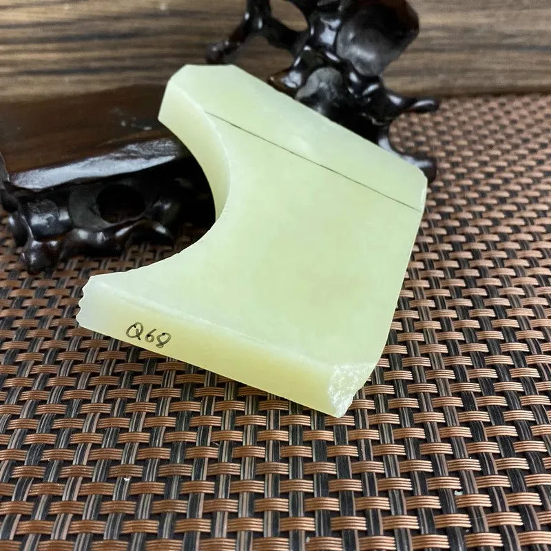 Natural Kunlun Jade Rough Nephrite Raw (141g,7.4X4.0X1.2cm)
