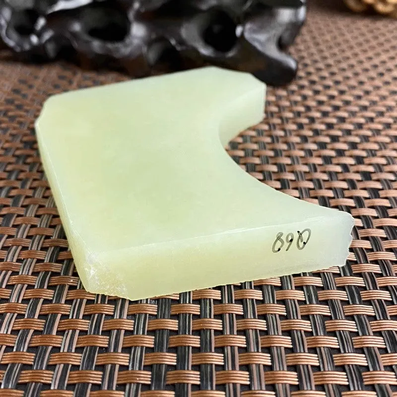 Natural Kunlun Jade Rough Nephrite Raw (141g,7.4X4.0X1.2cm)