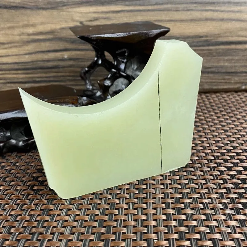 Natural Kunlun Jade Rough Nephrite Raw (141g,7.4X4.0X1.2cm)